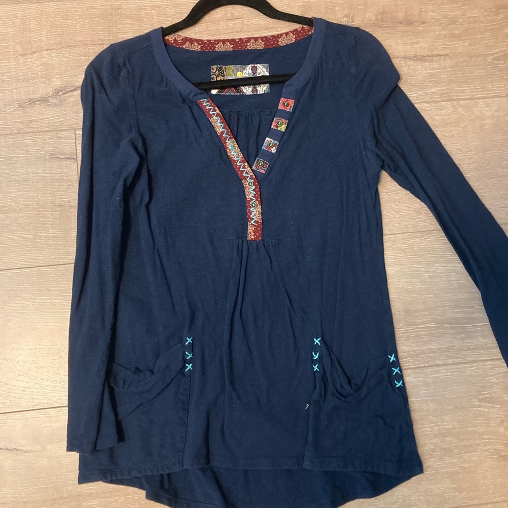 Navy top long sleeve